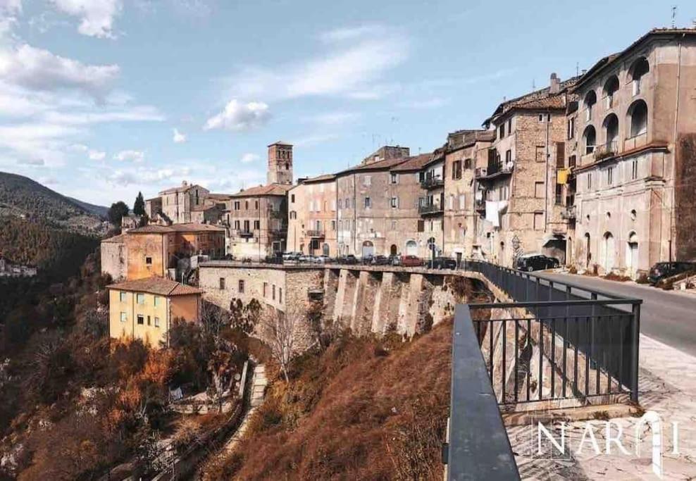 Fresco E Colorato Appartamentino In Narni Scalo Exterior photo